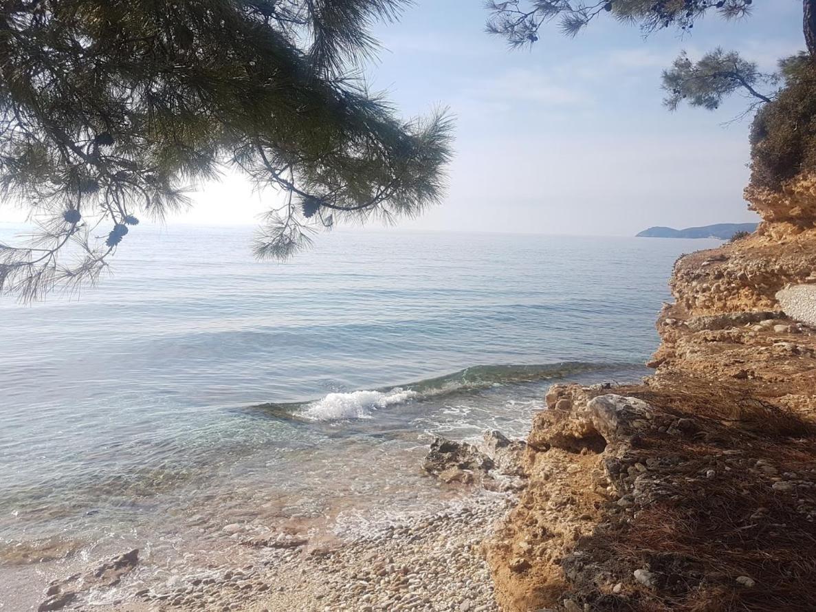Spitaki Apartments Потос Екстериор снимка